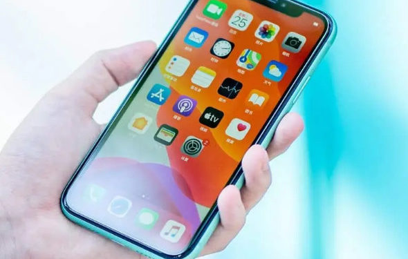 APPLE ОШТРАФОВАНА НА 10 МИЛЛИОНОВ ЕВРО ЗА НЕДОСТОВЕРНЫЕ ЗАЯВЛЕНИЯ О ВОДОНЕПРОНИЦАЕМОСТИ IPHONE